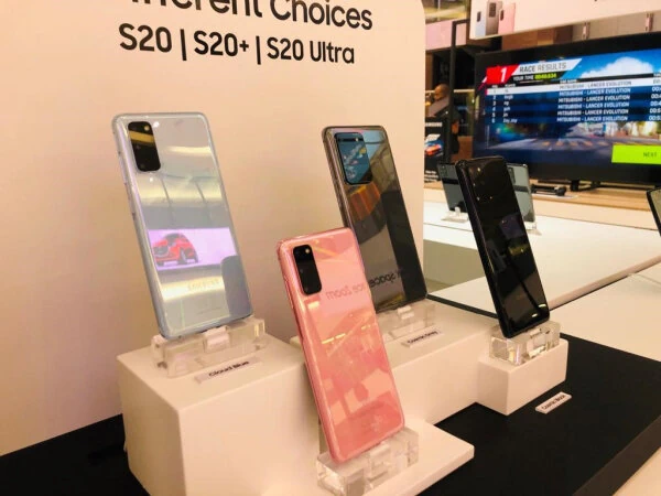 Phone platform for branded device demos — electronics display stands Johannesburg