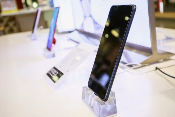 Compact riser for premium launch displays — electronics display stands Johannesburg
