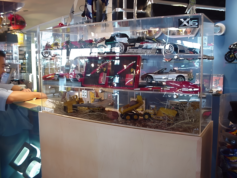 custom acrylic cabinets Johannesburg – display cabinet X16